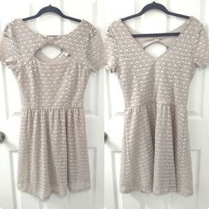 LC Lauren Conrad Eyelet Lace Raglan Pointe Sheat Cutout Dress Size M